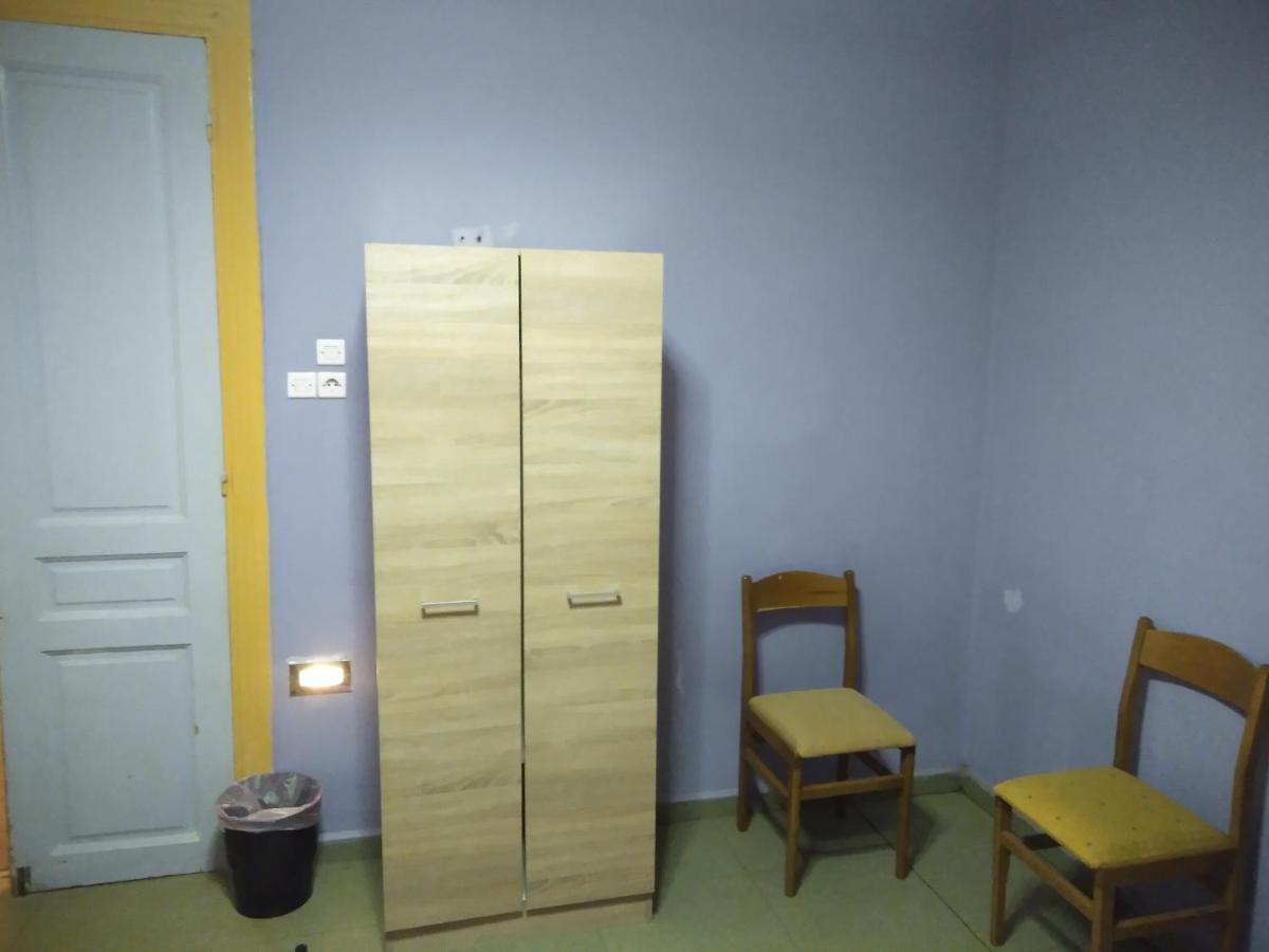 Pinguino Hostel Athene Buitenkant foto